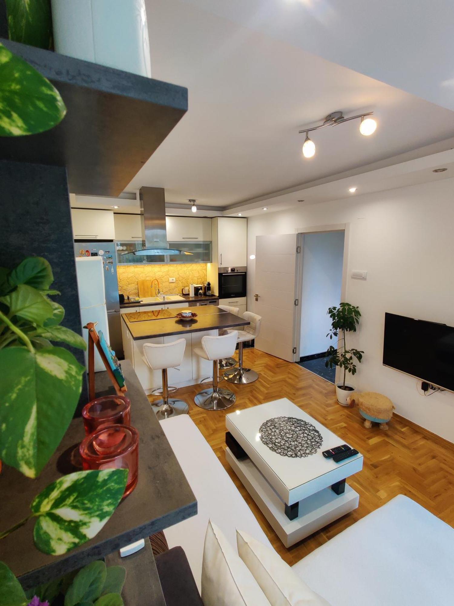 Apartment Ana *